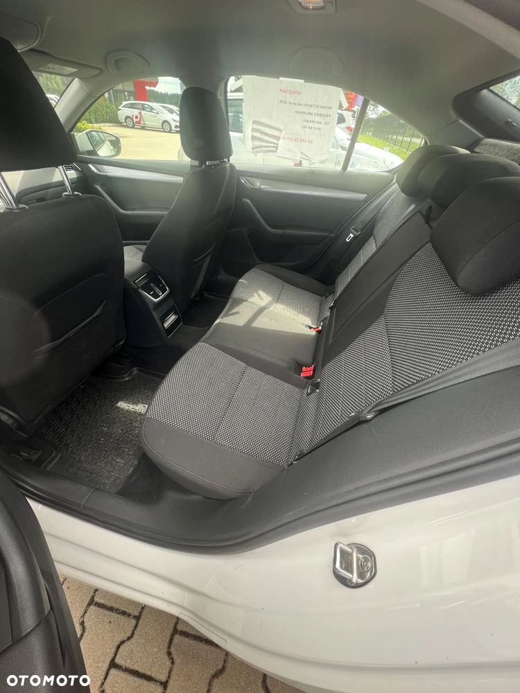 Skoda Octavia 2.0 TDI Style - 8