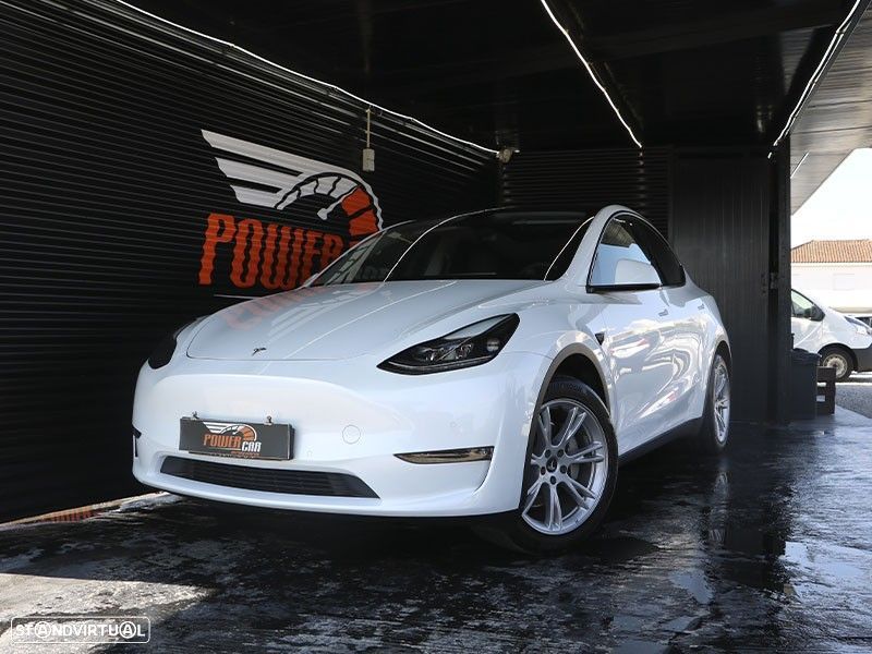 Tesla Model Y - 1