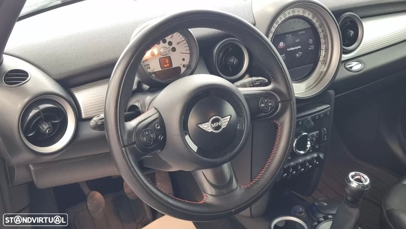MINI 3 Portas Cooper D - 17