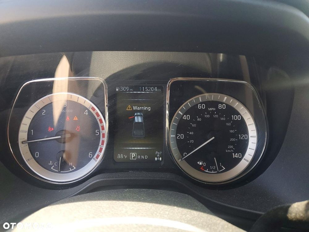 Nissan Titan - 10