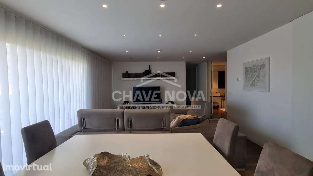 Apartamento T3 com Vista Deslumbrante em Vila Nova de Gaia - Grande imagem: 2/30