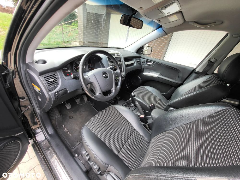 Kia Sportage 2.0 LX - 6