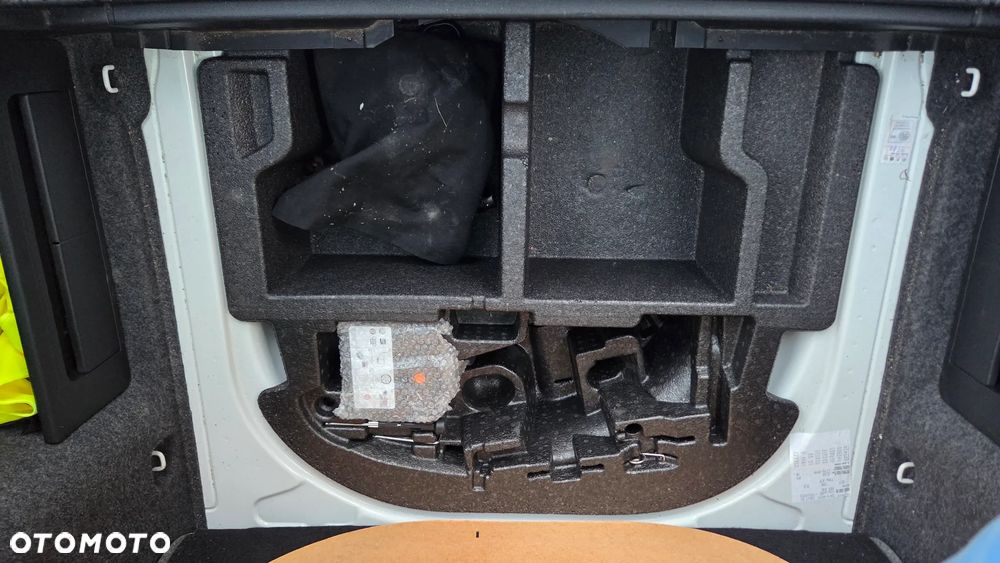 Skoda Octavia 1.6 TDI DPF DSG Elegance - 28