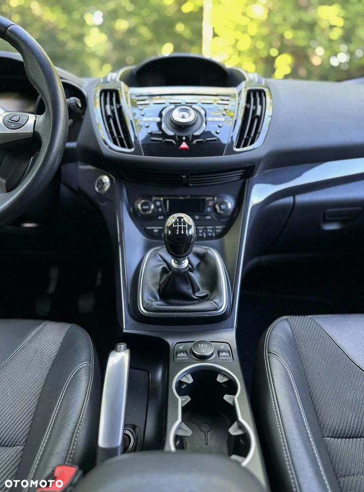 Ford Kuga 1.6 EcoBoost 2x4 Titanium - 11