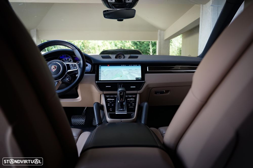 Porsche Cayenne - 27