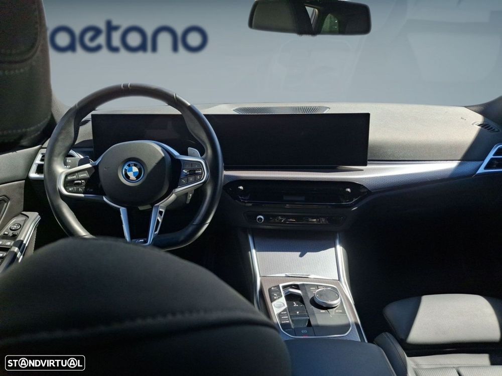 BMW 330 e Pack Desportivo M Auto - 12