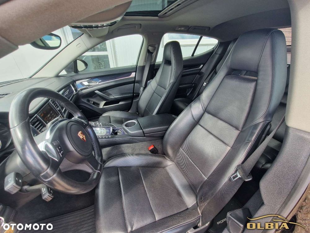 Porsche Panamera - 25