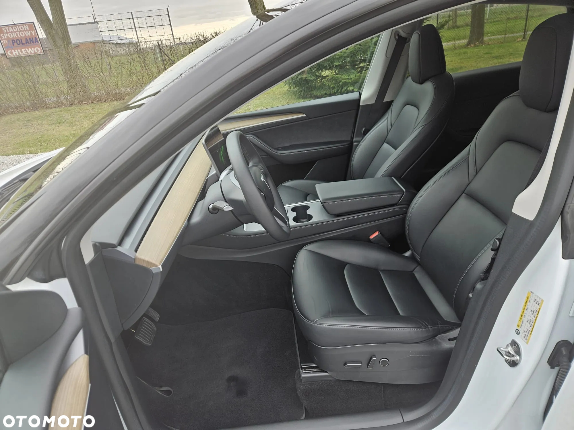 Tesla Y Model RWD - 39