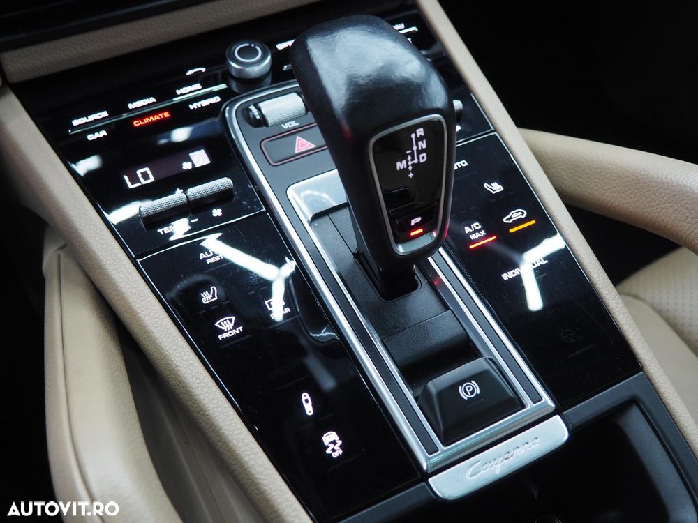 Porsche Cayenne E-Hybrid Tiptronic S - 18