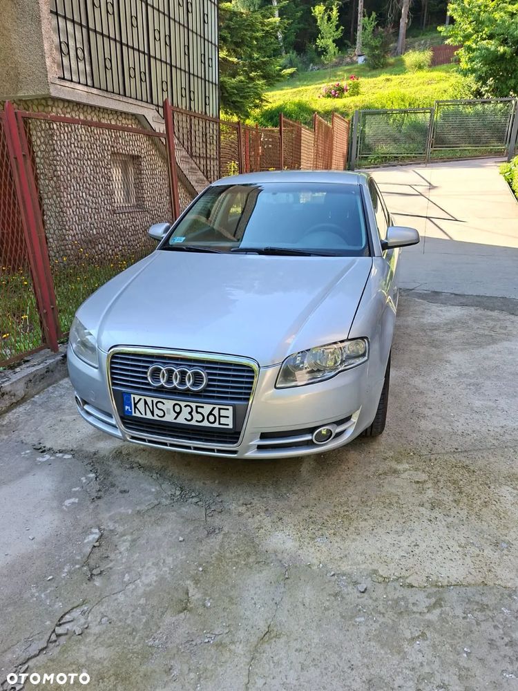 Audi A4 Limousine - 4