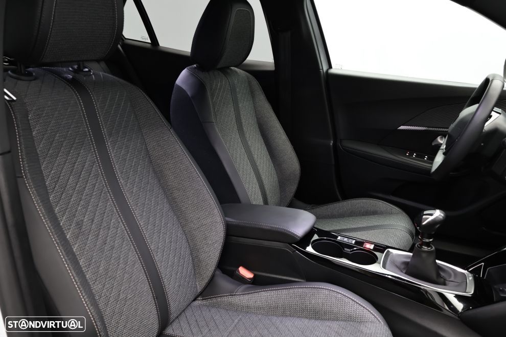 Peugeot 2008 1.2 PureTech Allure - 19