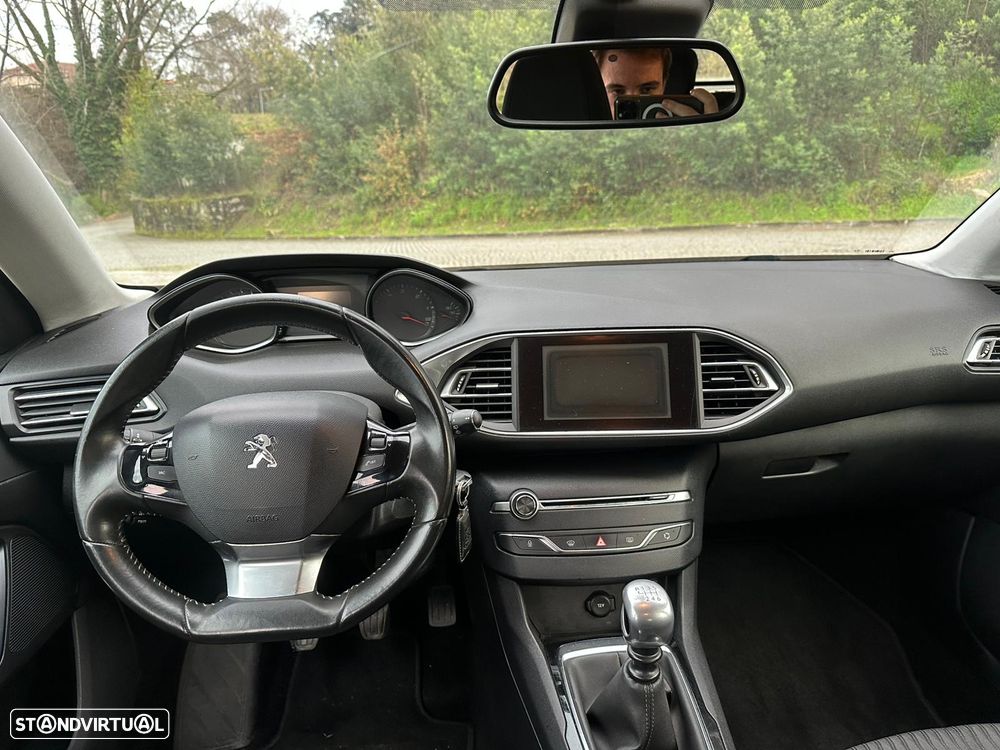 Peugeot 308 SW - 13