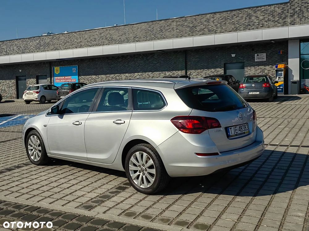 Opel Astra 1.7 CDTI Cosmo - 1