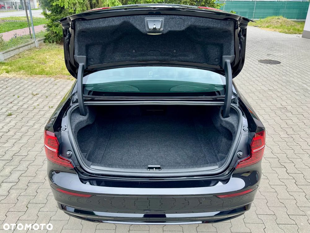 Volvo S60 B5 B AWD Plus Dark - 12