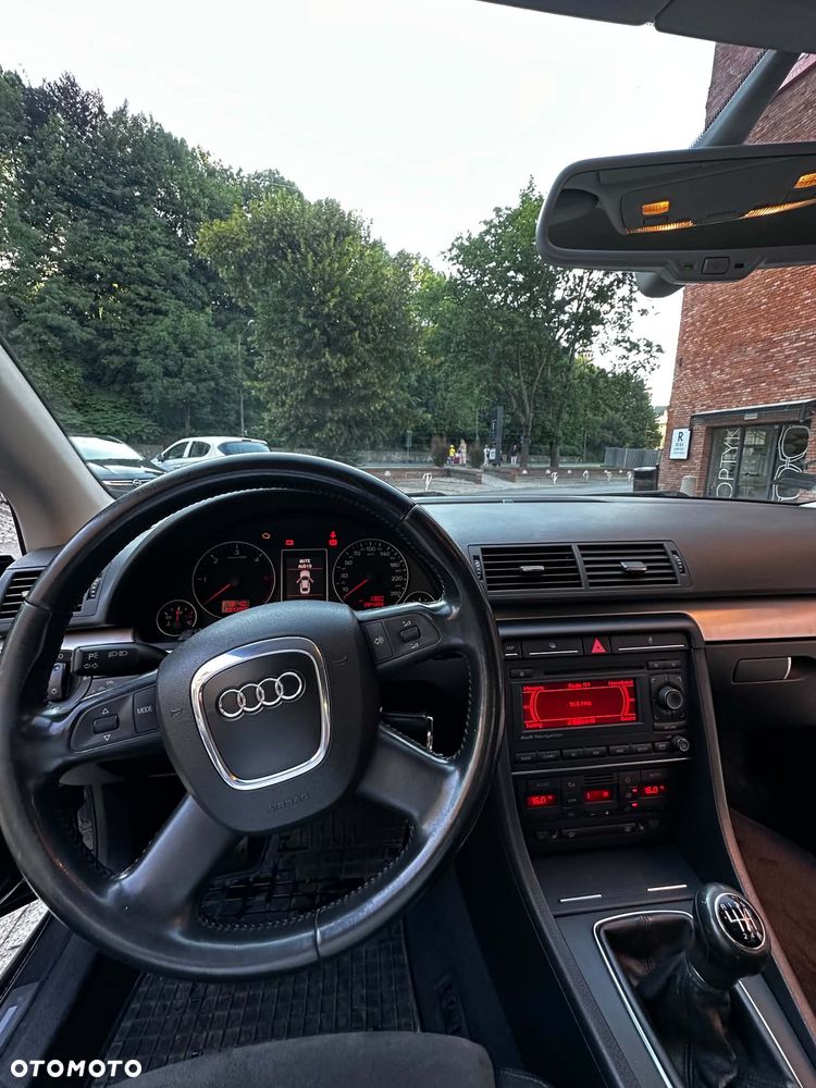 Audi A4 Limousine - 5