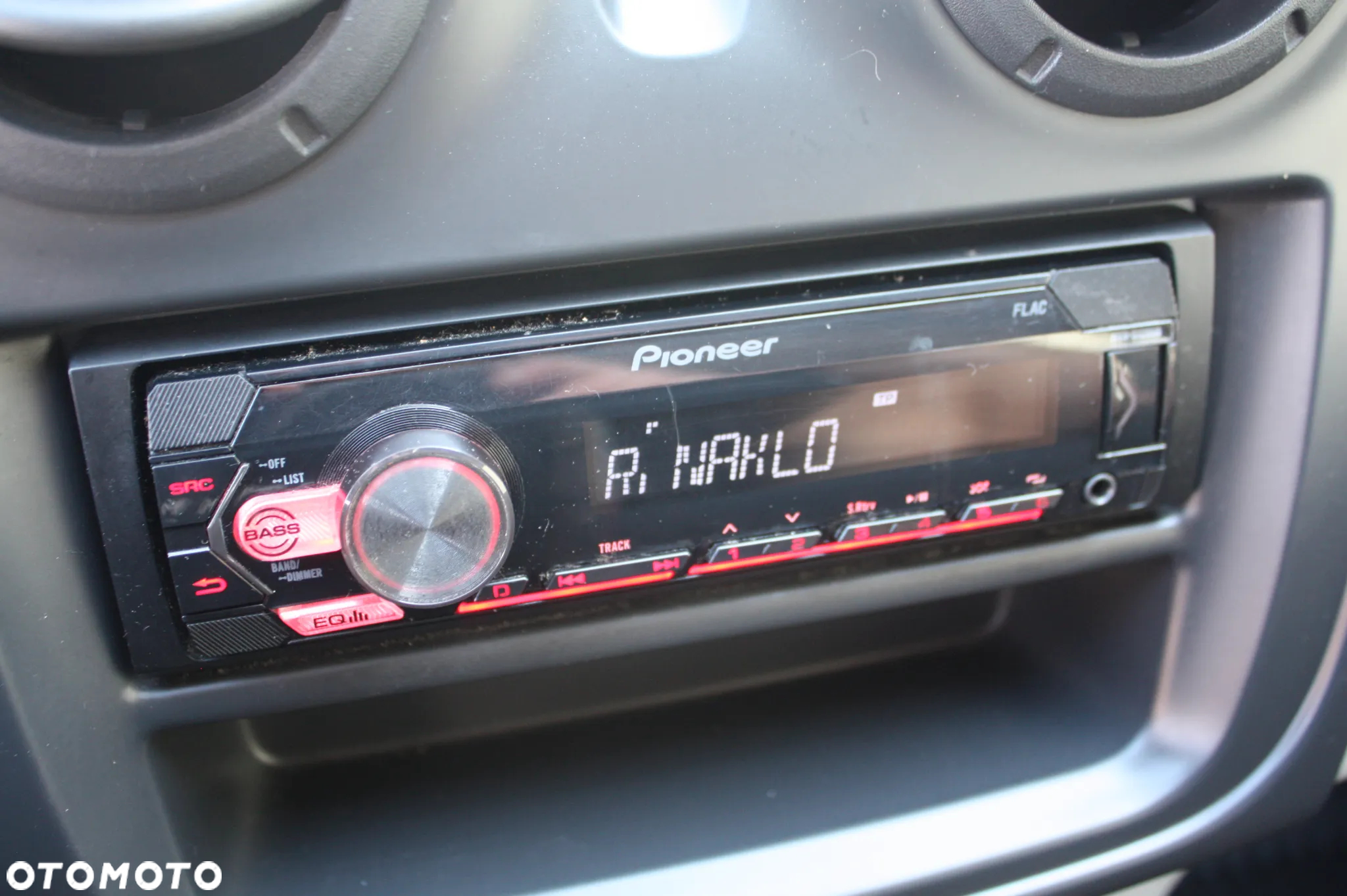 Dacia Sandero 1.2 16V - 12