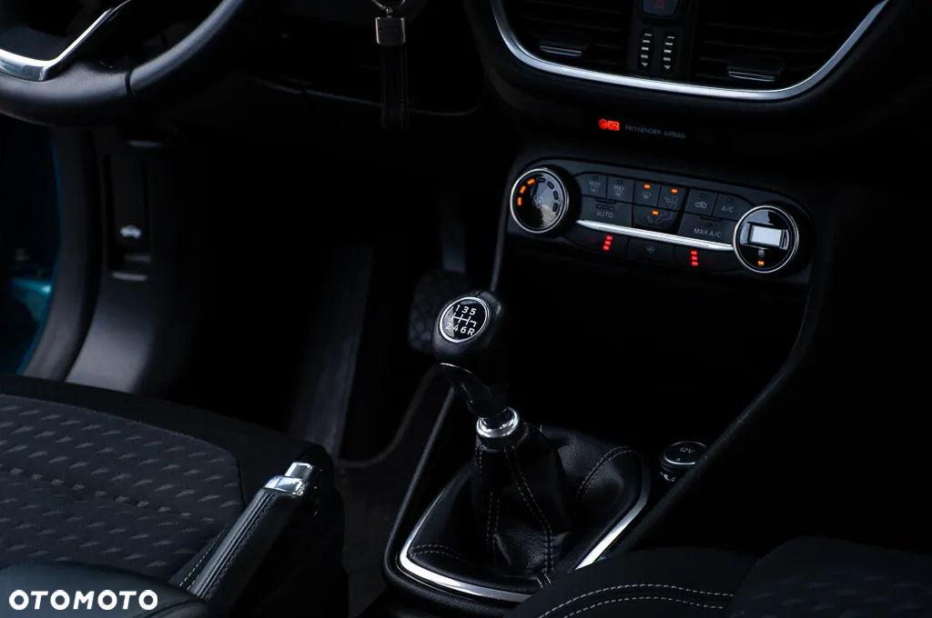 Ford Fiesta 1.0 EcoBoost Titanium - 12