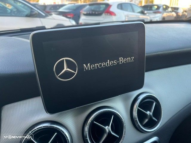 Mercedes-Benz CLA 180 d Shooting Brake Urban - 17