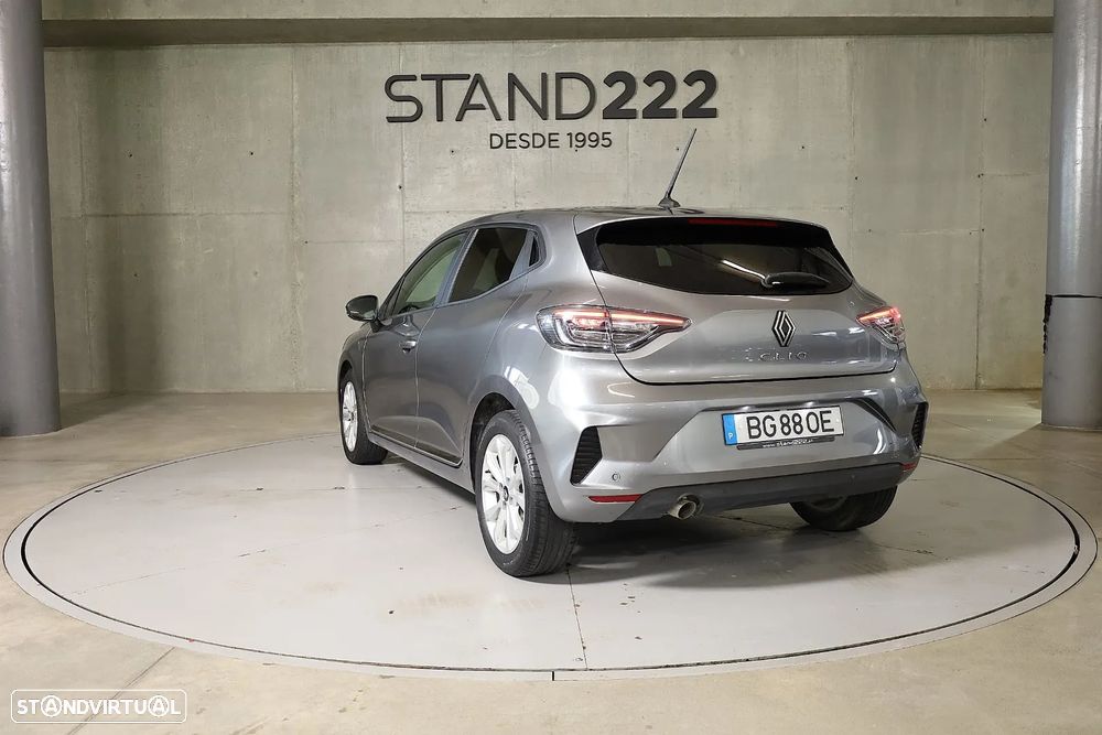 Renault Clio - 7