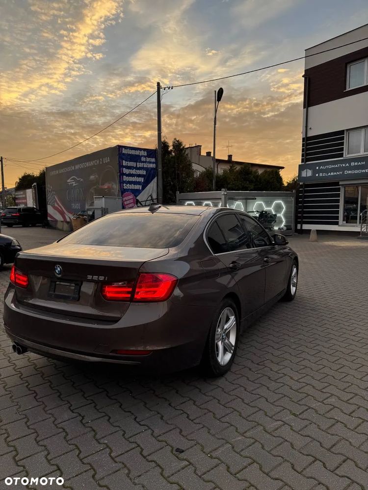 BMW Seria 3 328i Sport-Aut - 6