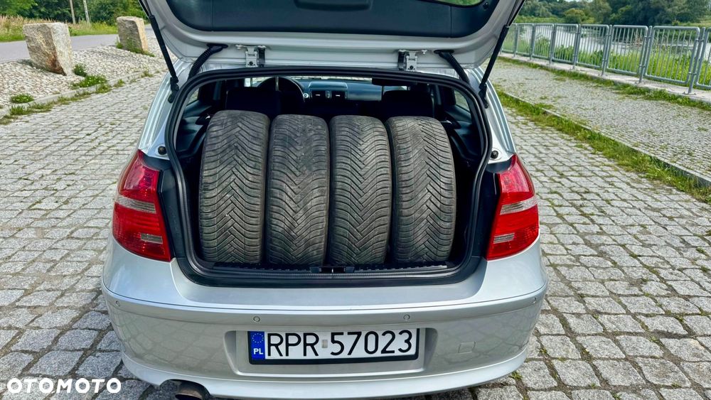 BMW Seria 1 116i - 25