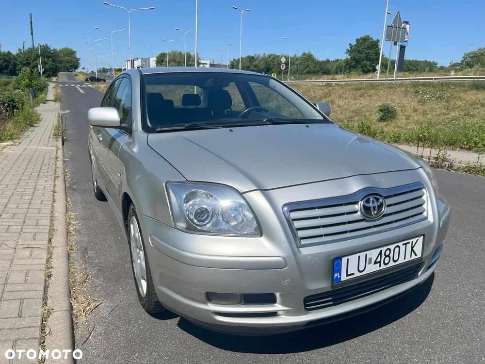 Toyota Avensis 1.8 VVT-i - 16