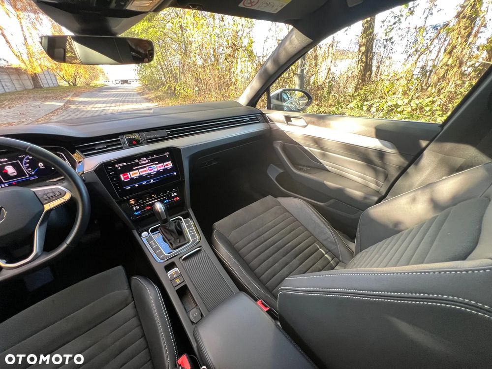 Volkswagen Passat 2.0 TDI Elegance DSG - 29