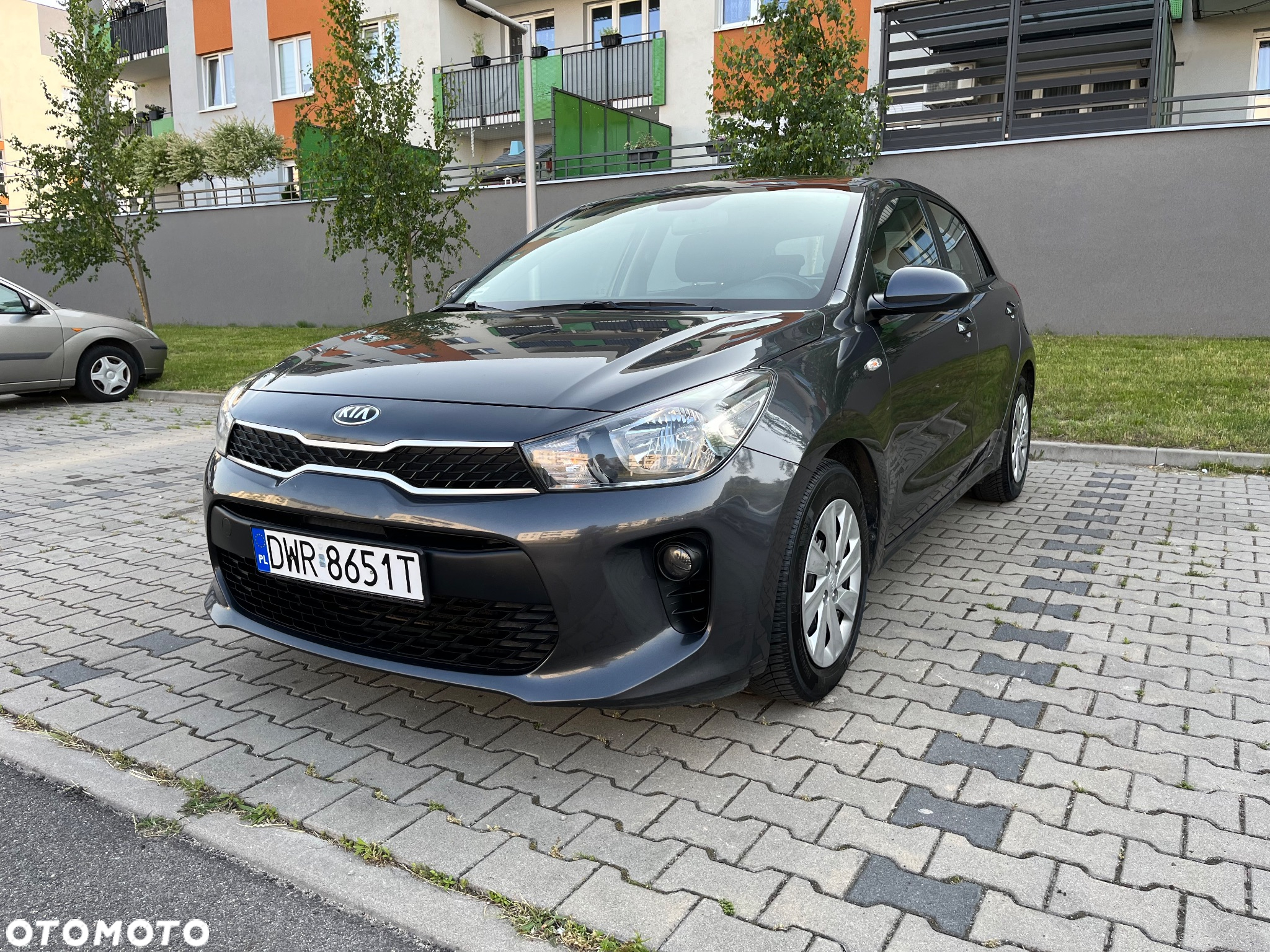 Kia Rio 1.2 L - 2