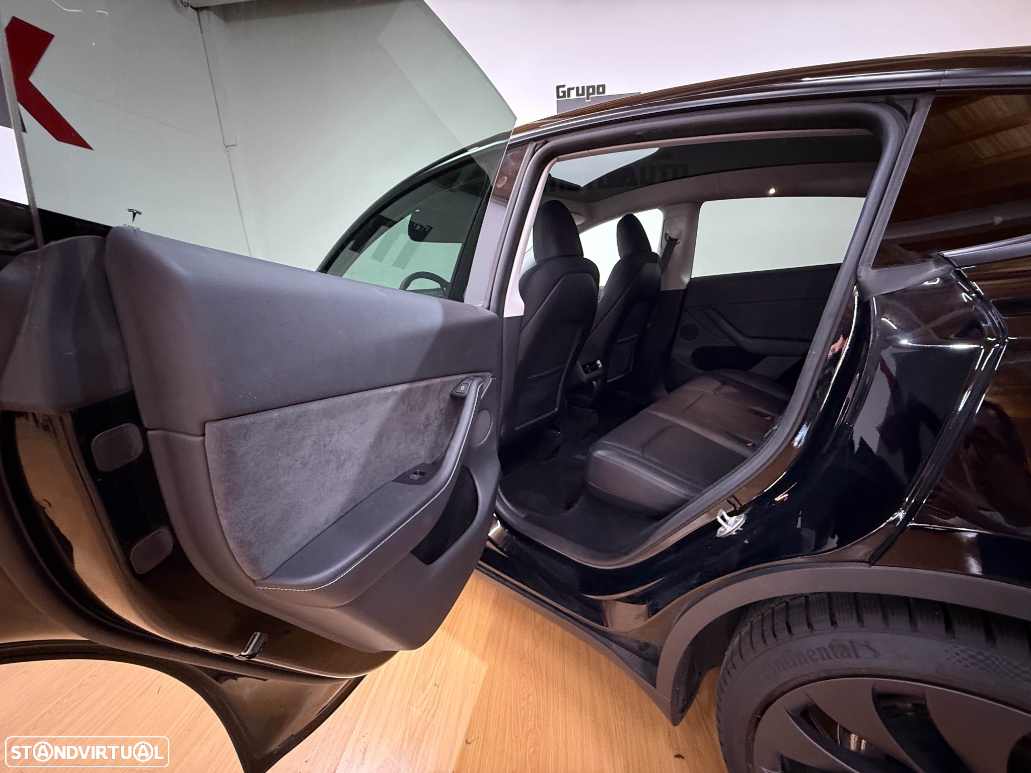 Tesla Model Y Performance Dual Motor AWD - 21