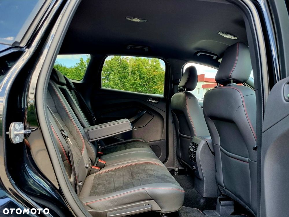 Ford Kuga 1.5 EcoBoost 2x4 ST-Line - 13