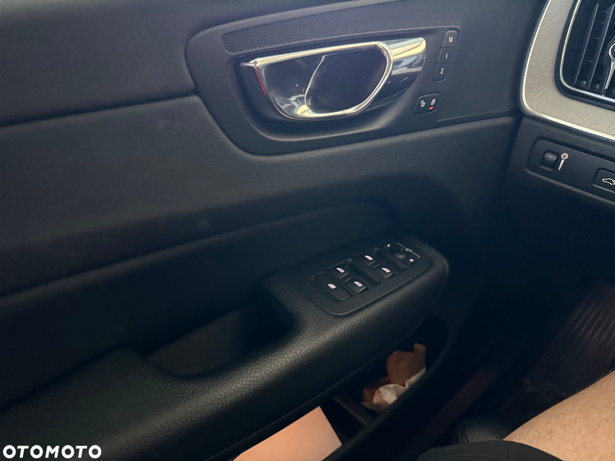 Volvo XC 60 D4 Inscription - 13