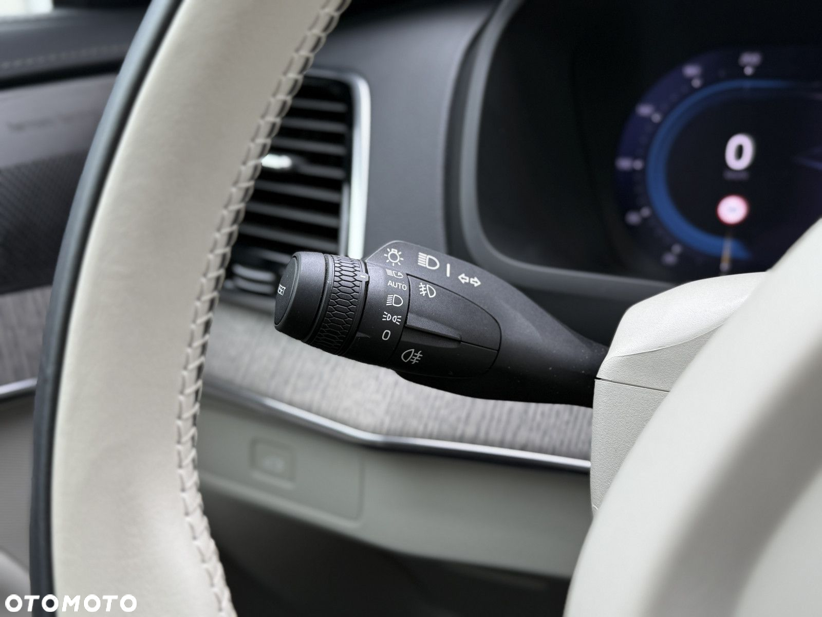 Volvo XC 90 - 21