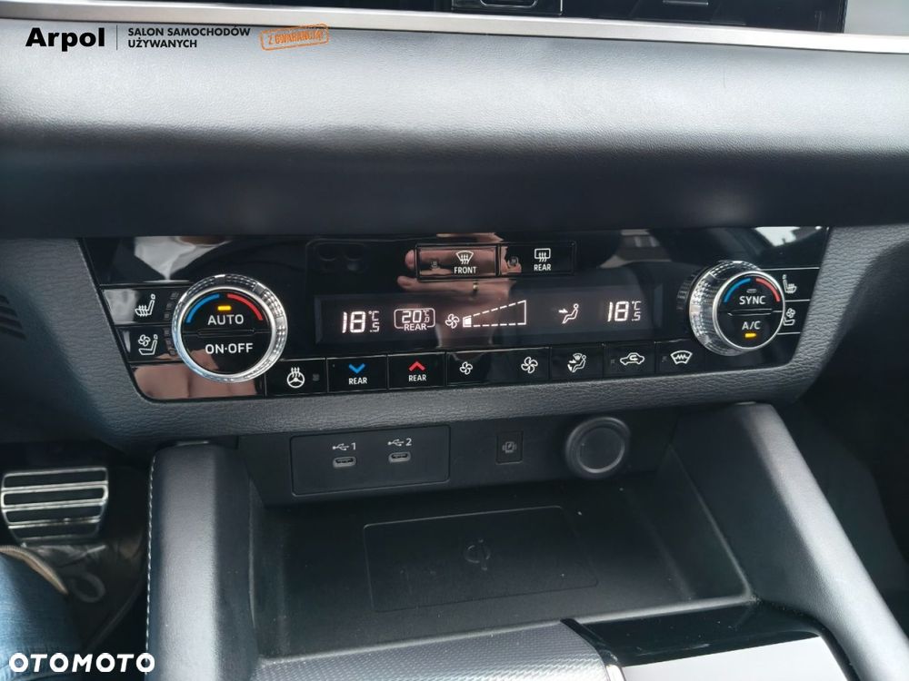 Mitsubishi Outlander - 21