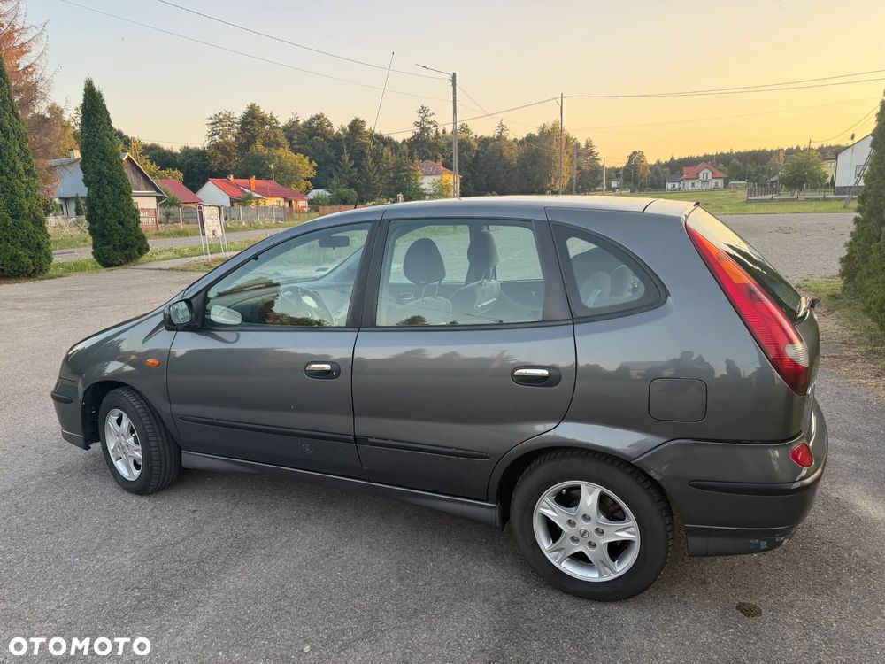 Nissan Almera Tino dCi visia - 9