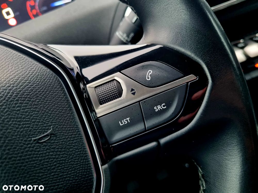 Peugeot 3008 1.2 PureTech Active S&S - 17