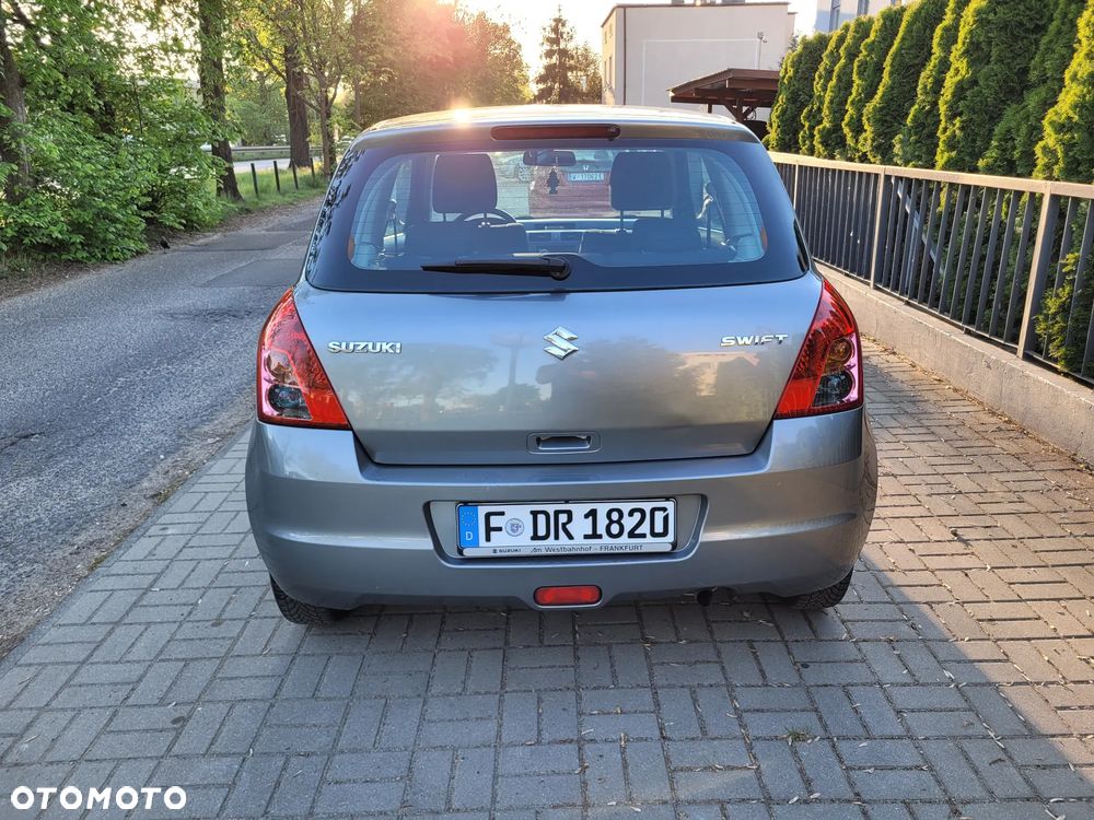 Suzuki Swift 1.3 Club - 5