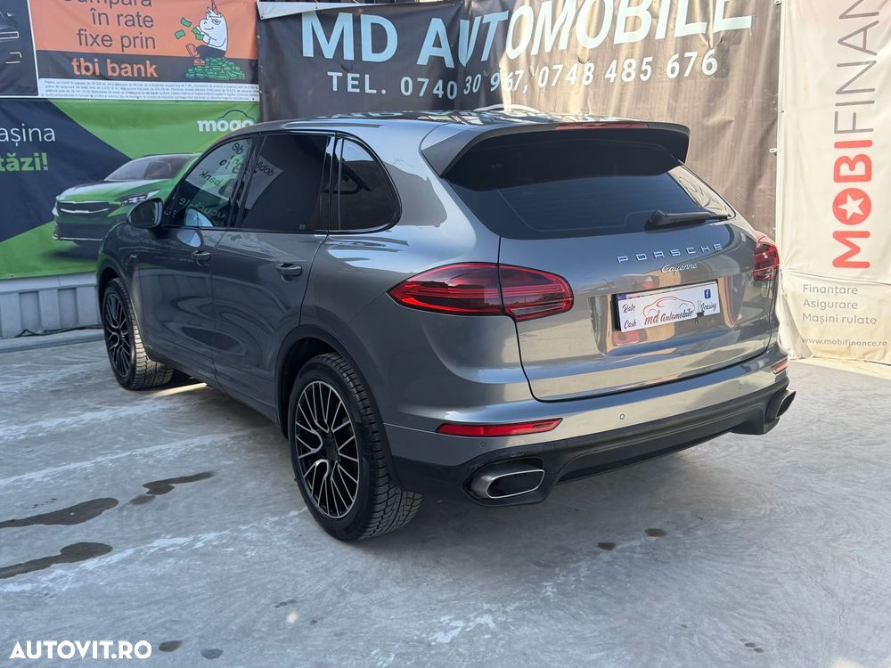 Porsche Cayenne 3.0 L - 25