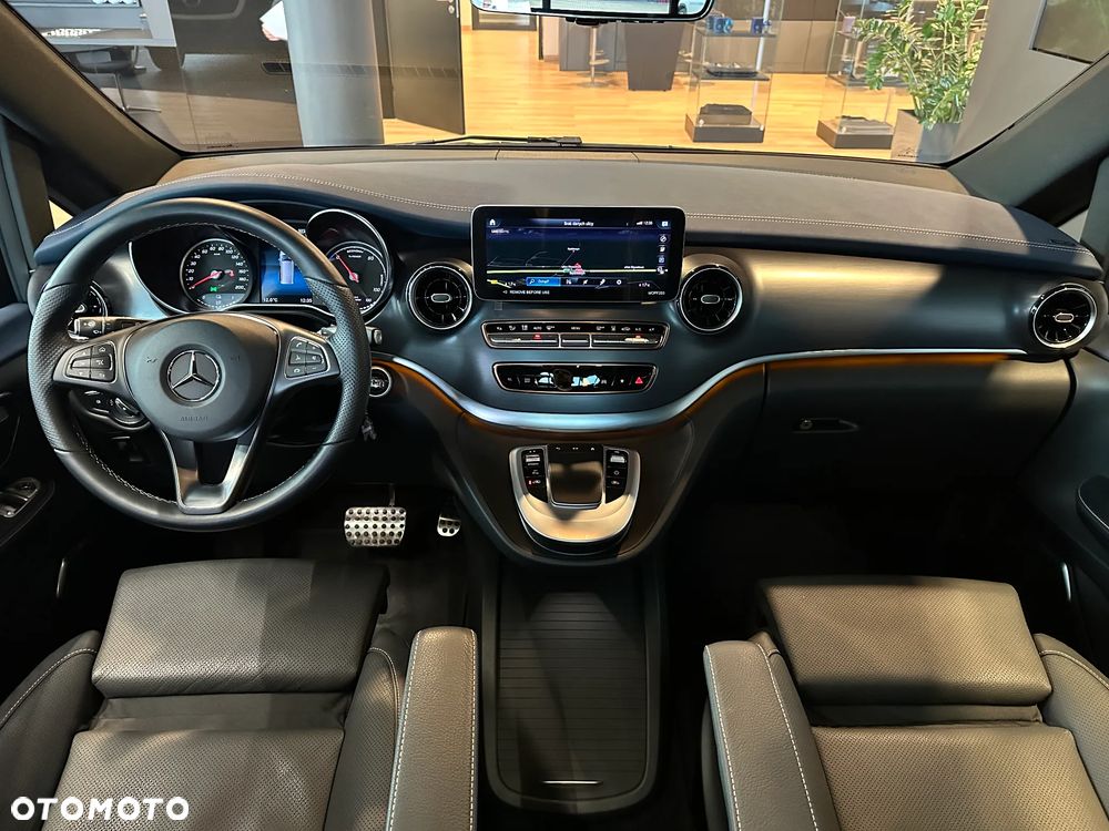 Mercedes-Benz EQV - 8