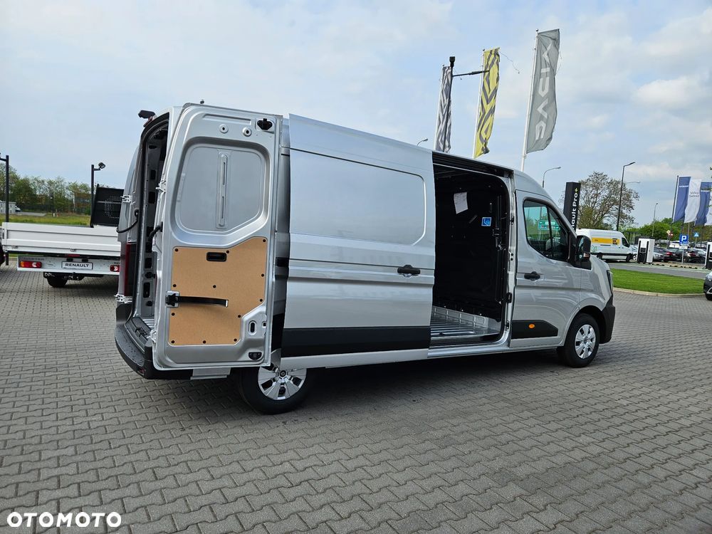 Renault Master Furgon L3H2 2.0dCi 150 KM - 9