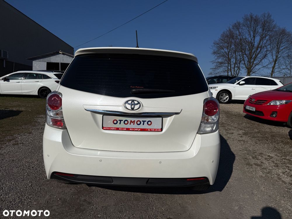 Toyota Verso 2.0 D-4D Prestige 7os - 4