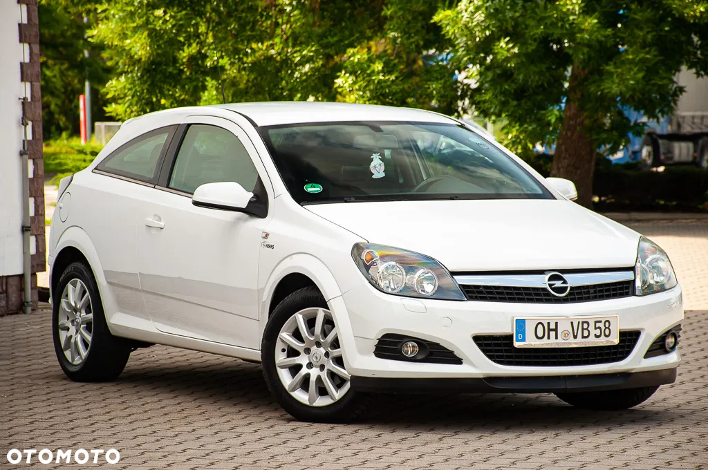 Opel Astra GTC 1.6 - 3