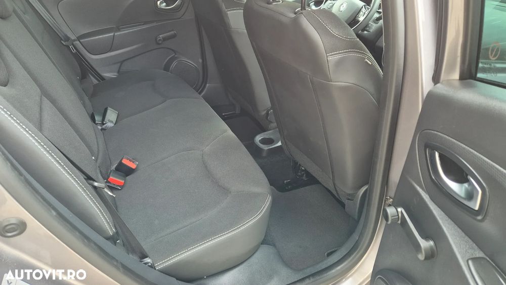Renault Clio - 7