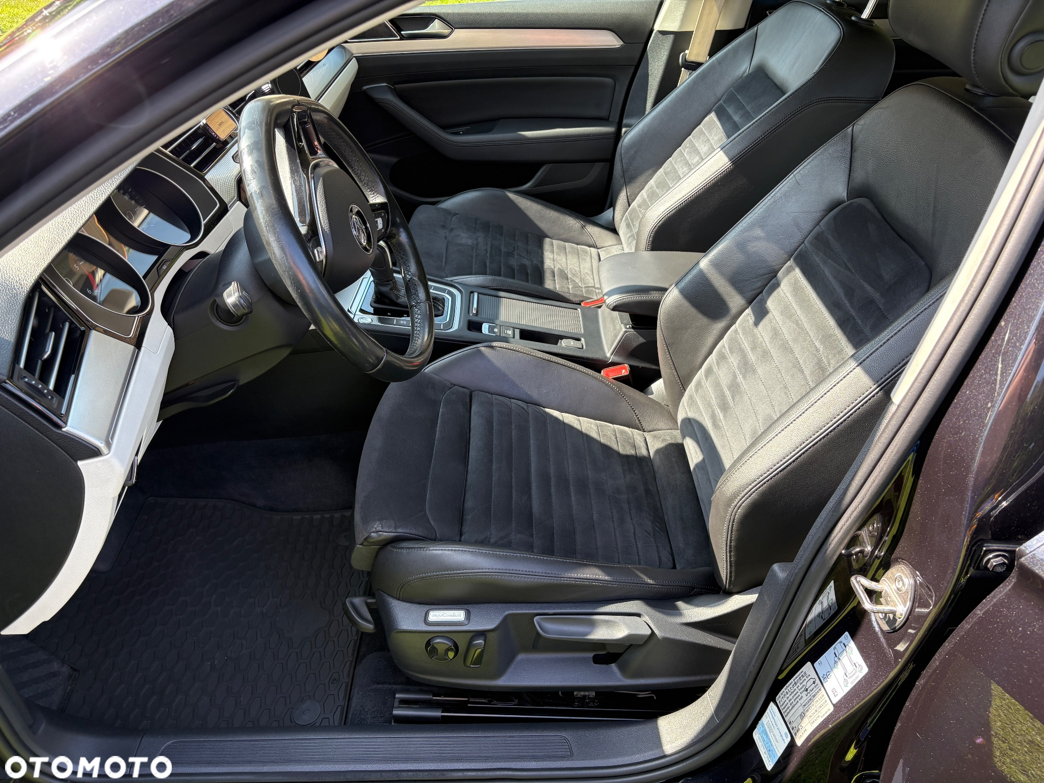 Volkswagen Passat 2.0 TDI BMT Comfortline DSG - 11