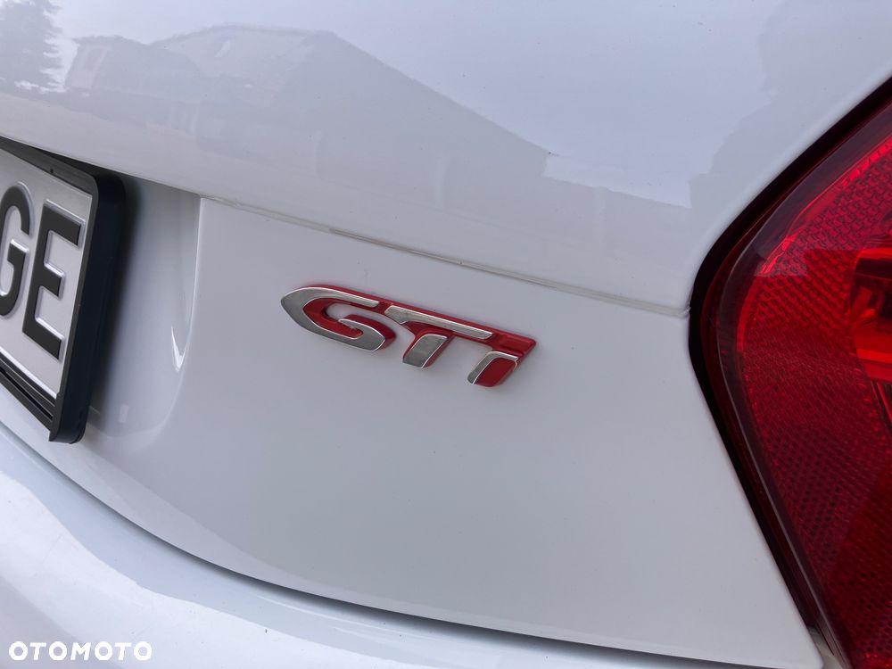 Peugeot 208 1.6 THP GTi - 13