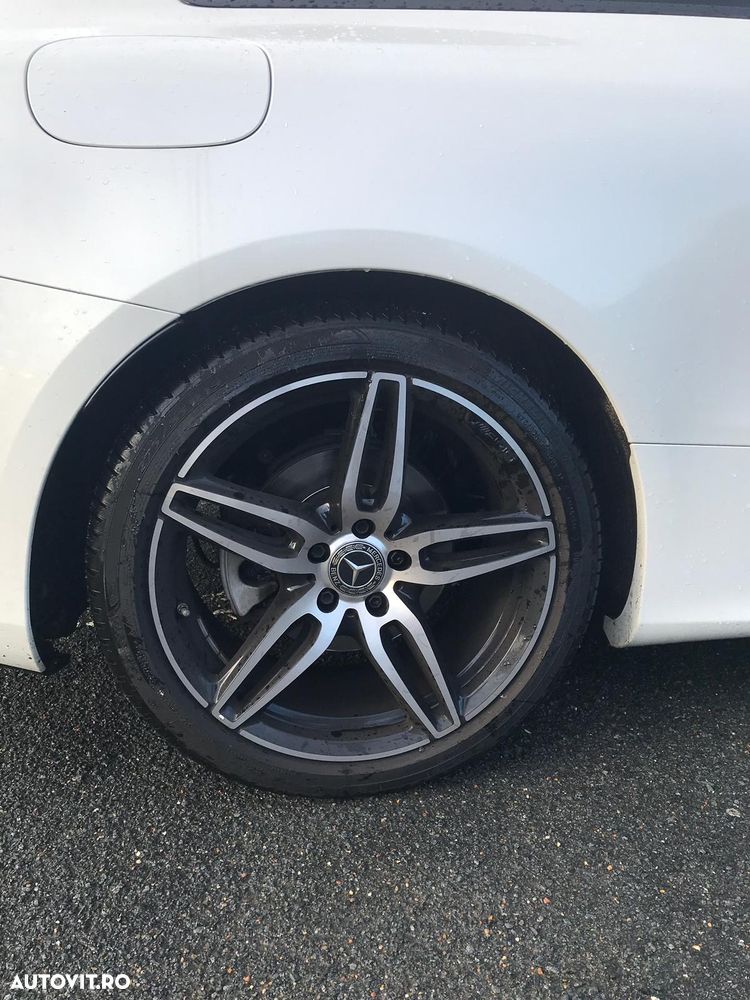 Mercedes-Benz E 220 d 4Matic 9G-TRONIC AMG Line - 9