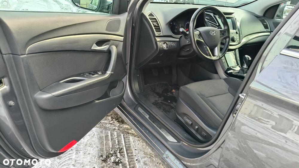 Hyundai i40 Kombi blue 1.6 CRDi Space - 18