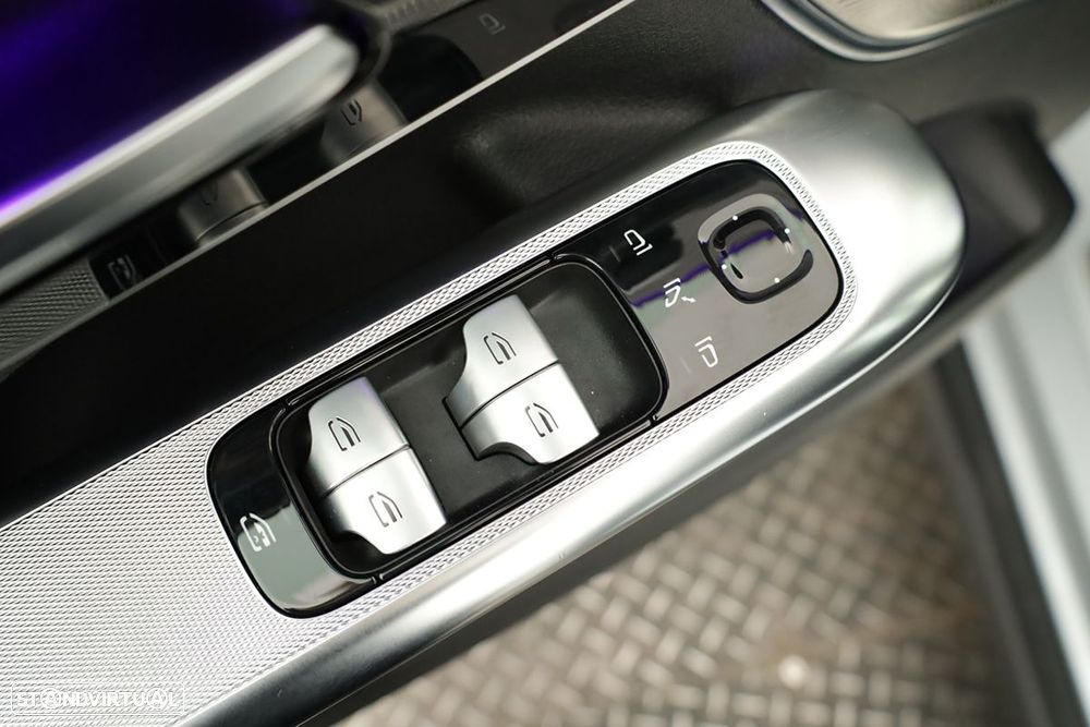 Mercedes-Benz EQE 300 - 21