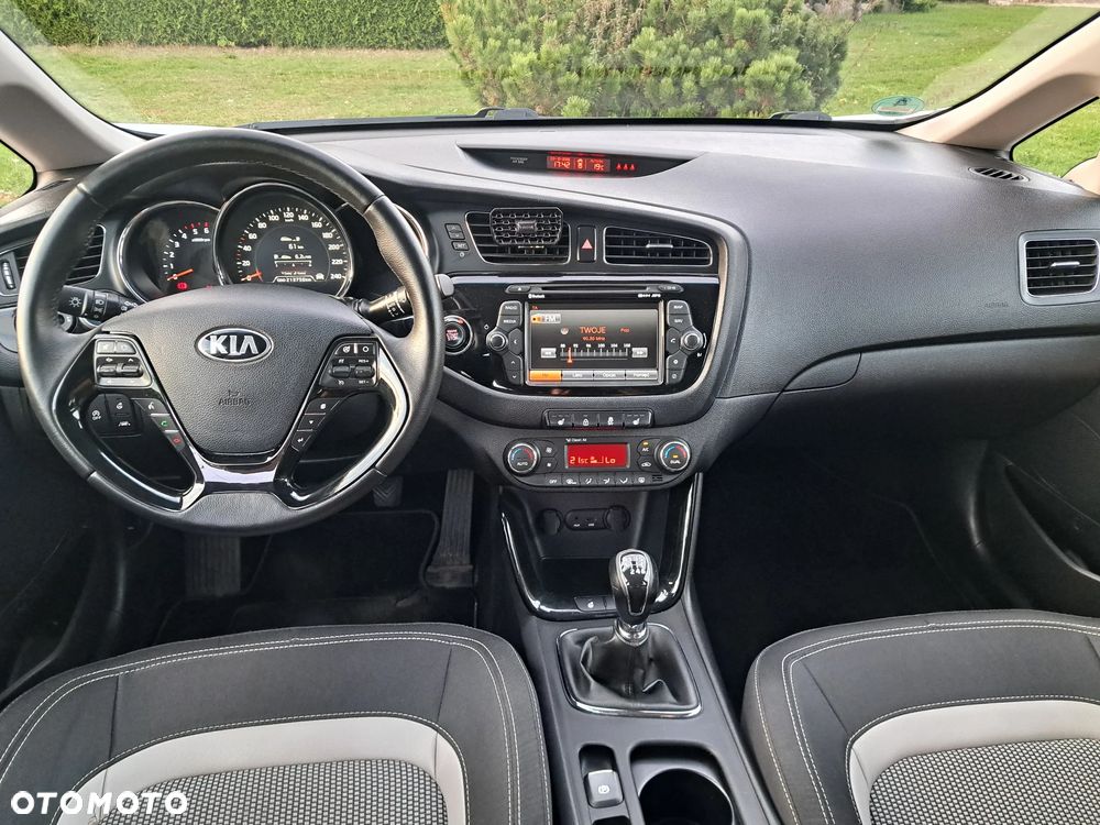 Kia Ceed - 28