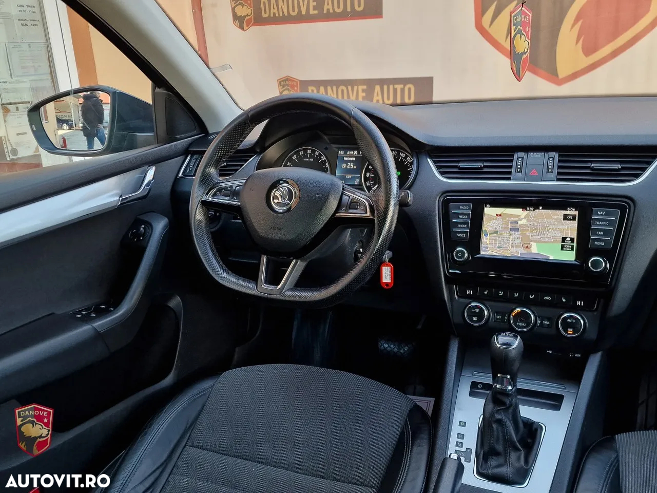 Skoda Octavia 2.0 TDI DSG Ambition - 17