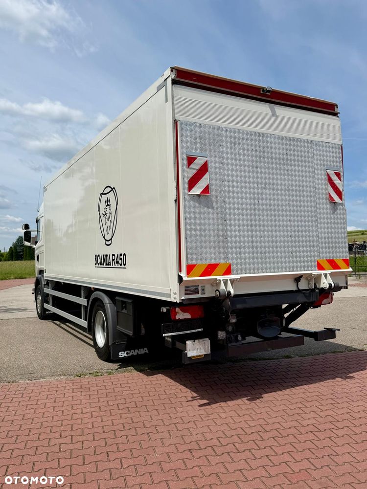 Scania SCANIA R450 / IZOTERMA / KONTENER / DO ŻYWCA / SILNIK 6 CYLINDROWY / 13 LITROWY  / KLIMA POSTOJOWA / WINDA / SPROWADZONY / SYPIALKA / AUTOMAT / 18 PALET / E6 / STAN BARDZO DOBRY - 5